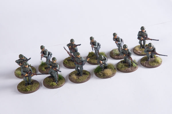~May '40 Infantry Squad with Lewisgun: Kneeling- Pewter